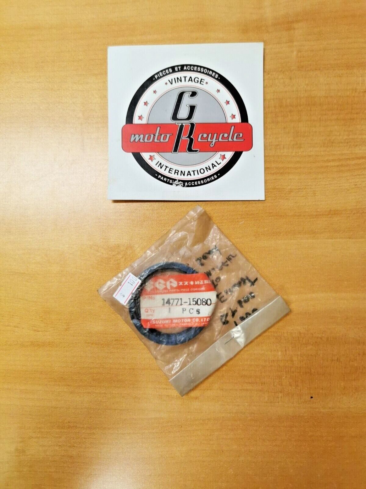 NOS SUZUKIT500 GT500 EXHAUST SEAL14771-15080 S6