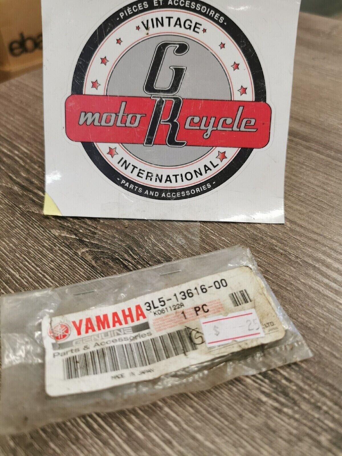 NOS YAMAHA PW50 1980 - 1988STOPPERREED VALVE 3L5-13616-00-00 Y58